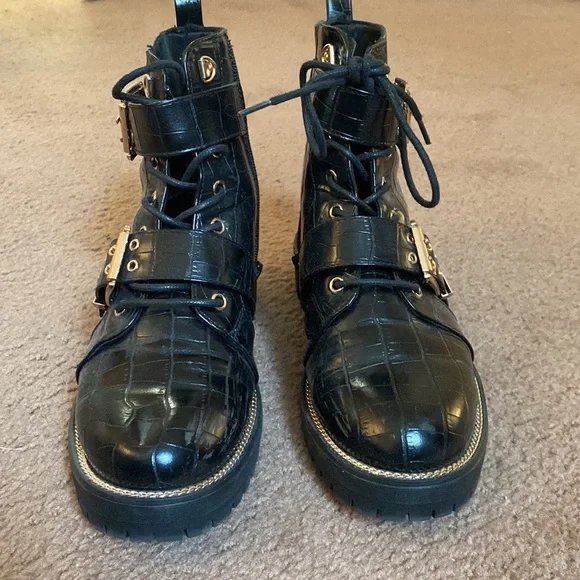 Boots - Picture 2 of 4